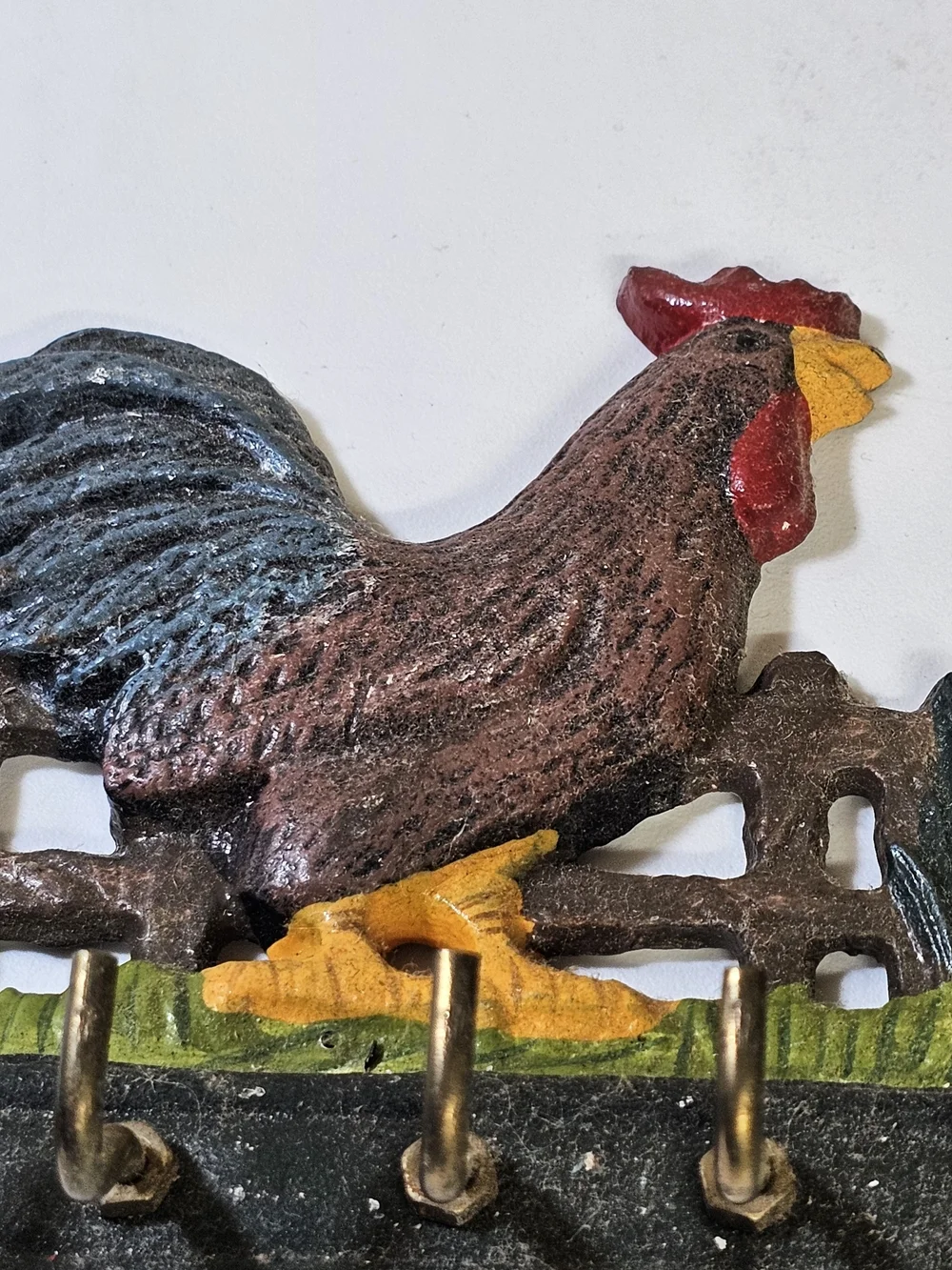 Vintage Cast Iron Rooster Key Holder Wall Hook Rack Set Lot of 2 Farmhouse